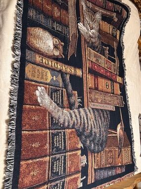 Pure Country Weavers. Frederick The Literate Cat Woven Tapestry Throw Blanket